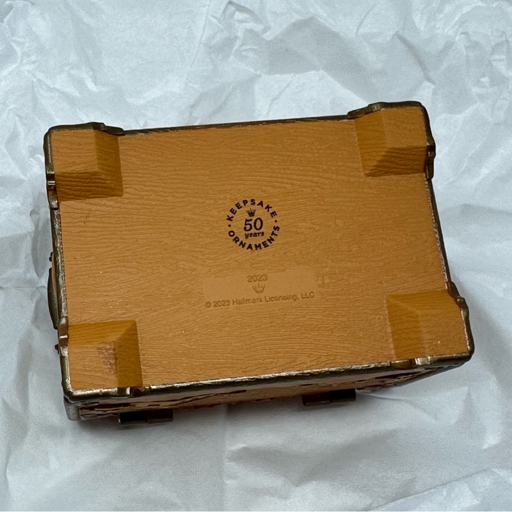 2023 Hallmark Keepsake Ornament Club 50th Anniversary Members Exclusive No Book - Picture 11 of 16